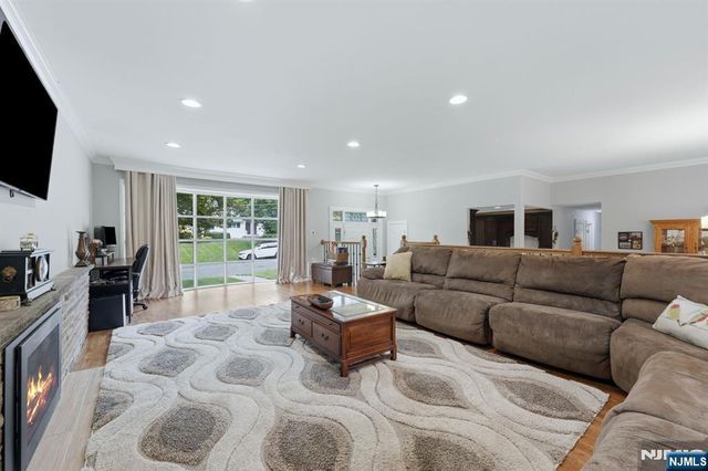 105 Winthrop Road, Hillsdale, NJ 07642