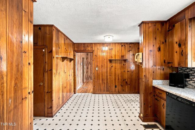 608 Vernon Street, Bristol, VA 24201