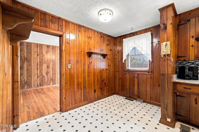 608 Vernon Street, Bristol, VA 24201
