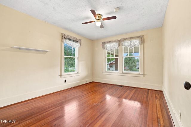608 Vernon Street, Bristol, VA 24201