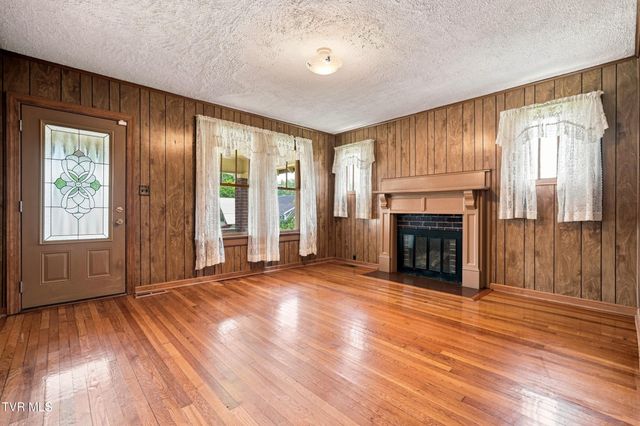 608 Vernon Street, Bristol, VA 24201