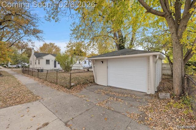 3855 Ziegler Street, Dearborn, MI 48124