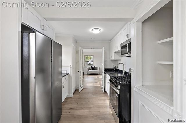 3855 Ziegler Street, Dearborn, MI 48124