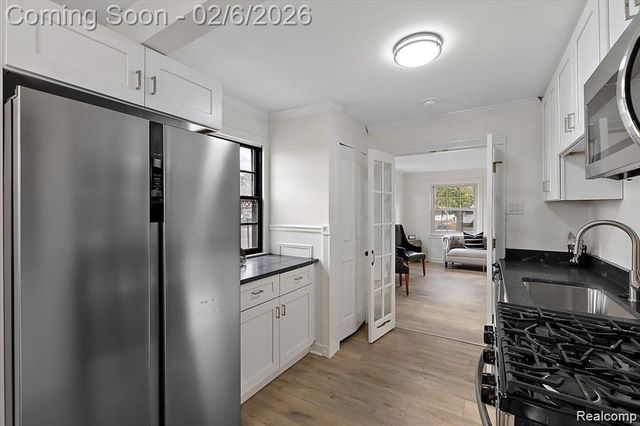 3855 Ziegler Street, Dearborn, MI 48124