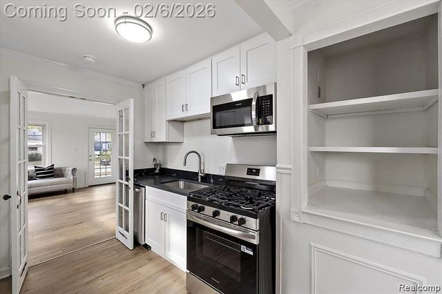 3855 Ziegler Street, Dearborn, MI 48124