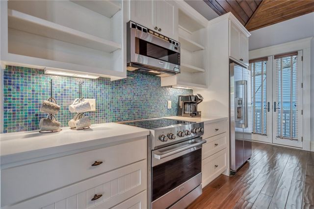 1909 Dixon Lane, St Simons Island, GA 31522