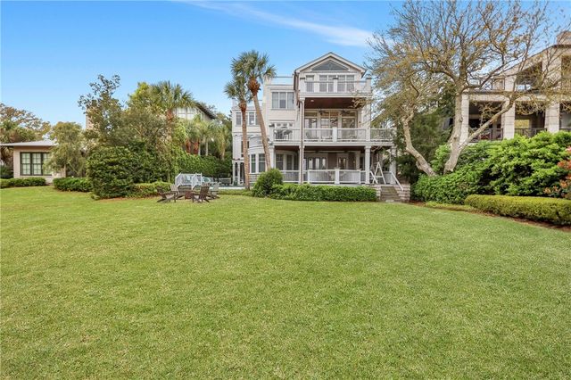 1909 Dixon Lane, St Simons Island, GA 31522