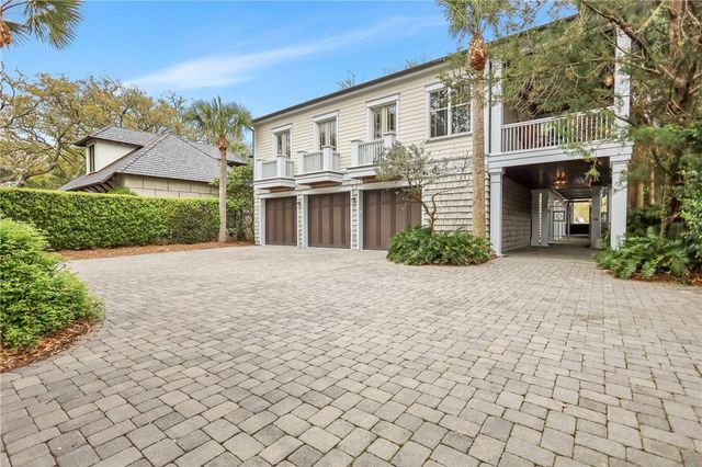 1909 Dixon Lane, St Simons Island, GA 31522