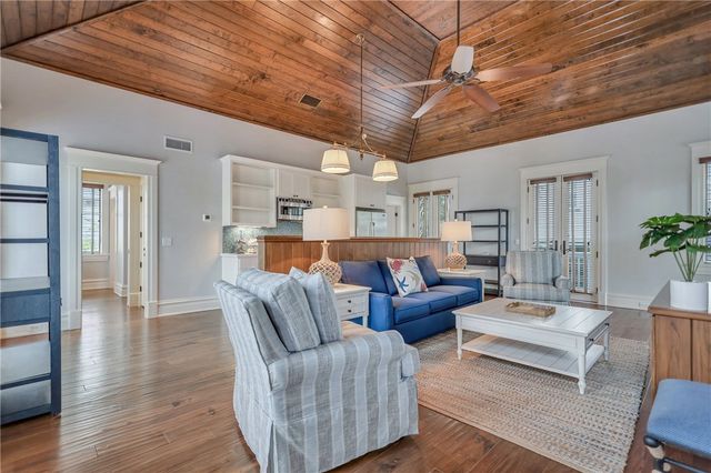 1909 Dixon Lane, St Simons Island, GA 31522