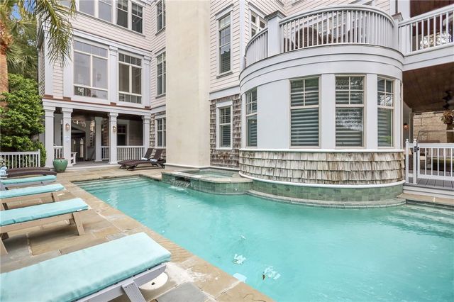 1909 Dixon Lane, St Simons Island, GA 31522