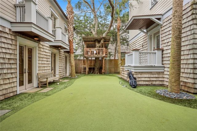 1909 Dixon Lane, St Simons Island, GA 31522