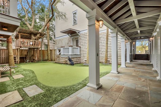 1909 Dixon Lane, St Simons Island, GA 31522