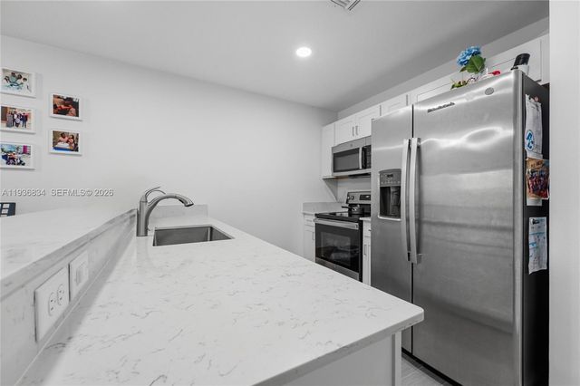 5059 Genove Pl, Riviera Beach, FL 33410