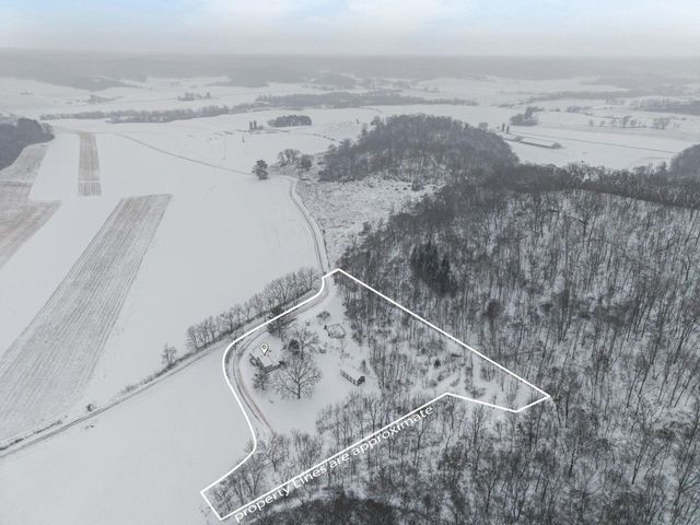 27995 Benben Lane, Richland Center, WI 53581