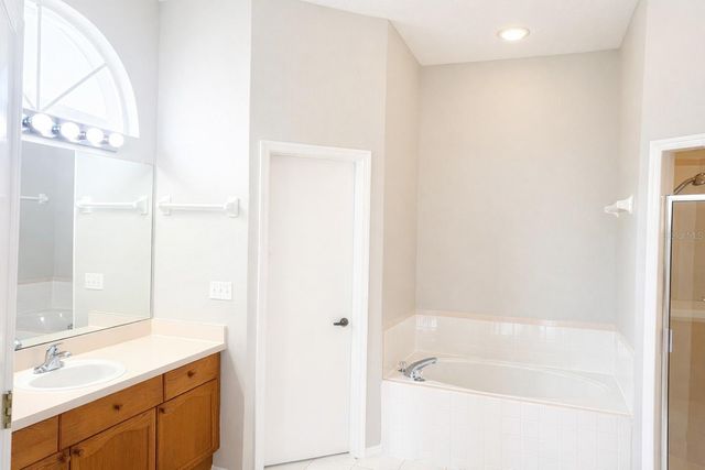 28202 BROKENMEAD PATH, Wesley Chapel, FL 33543