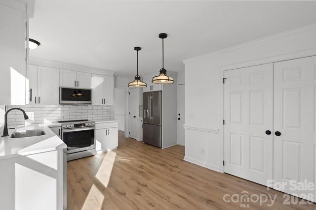 2124 Annecy Drive, Matthews, NC 28105