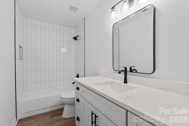 2124 Annecy Drive, Matthews, NC 28105