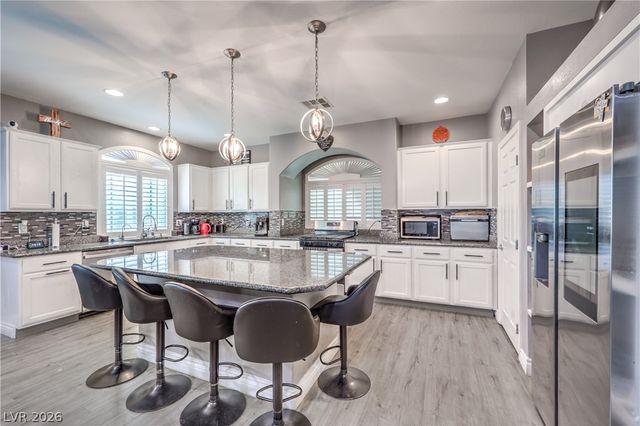 8200 Duncan Peak Court, Las Vegas, NV 89139