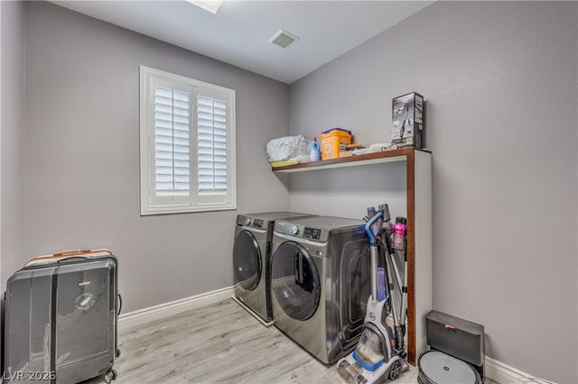 8200 Duncan Peak Court, Las Vegas, NV 89139