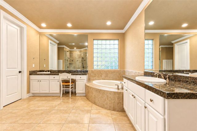 14234 Flower Creek Lane, Houston, TX 77077