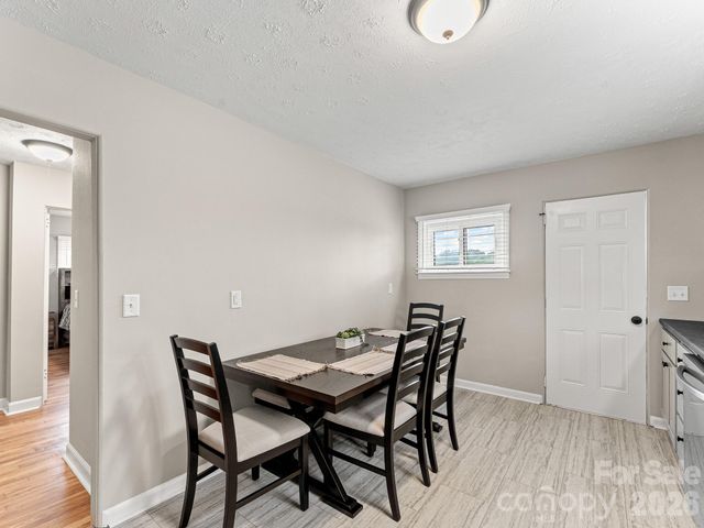 12 Baker Road, Asheville, NC 28806