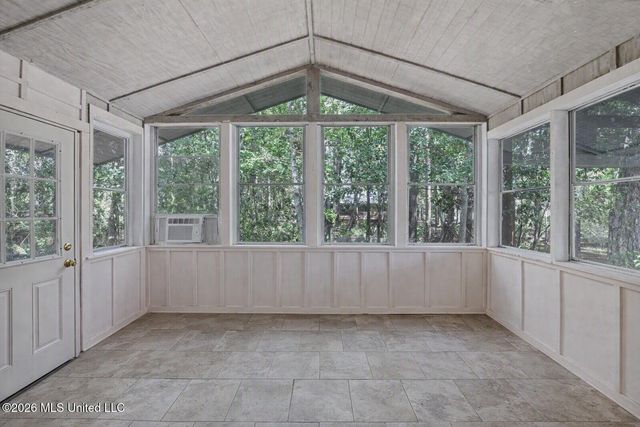 9204 Live Oak Avenue, Ocean Springs, MS 39564