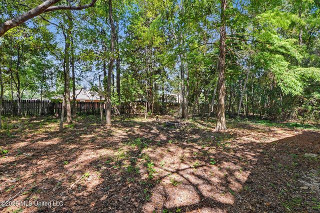 9204 Live Oak Avenue, Ocean Springs, MS 39564