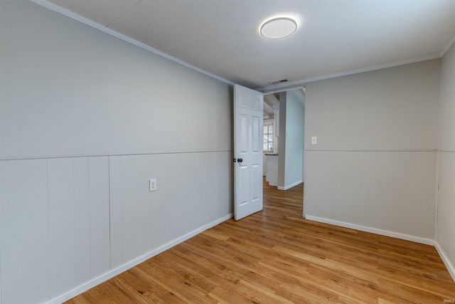 817 W Edgar Avenue, Mishawaka, IN 46545