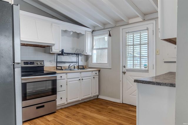 817 W Edgar Avenue, Mishawaka, IN 46545