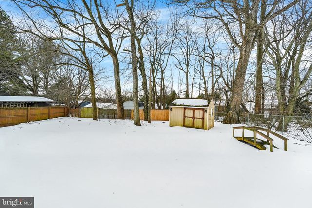 335 E VILLAGE RD, Elkton, MD 21921