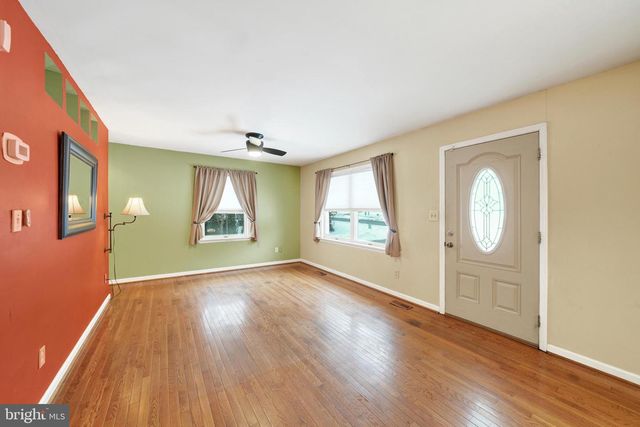 335 E VILLAGE RD, Elkton, MD 21921