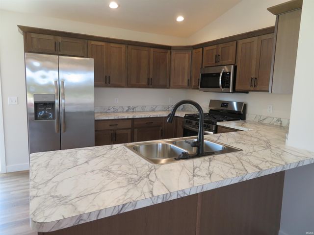 18514 Nankeen Court, New Paris, IN 46553