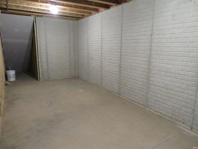 18514 Nankeen Court, New Paris, IN 46553