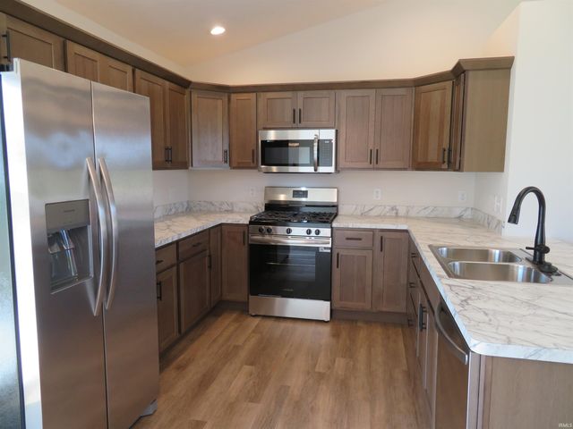 18514 Nankeen Court, New Paris, IN 46553