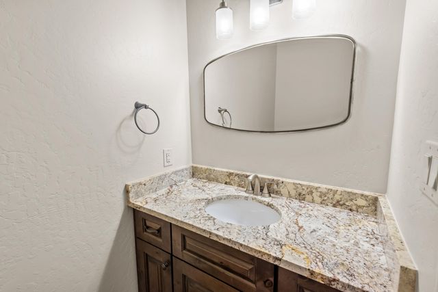 480 Paseo Dulcelina Road, Corrales, NM 87048