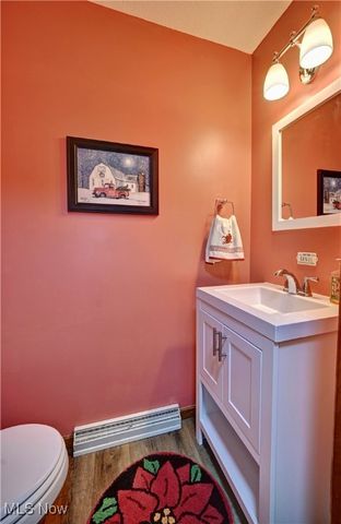 1006 Glen Drive NE, New Philadelphia, OH 44663