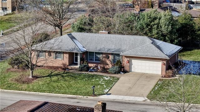 1006 Glen Drive NE, New Philadelphia, OH 44663