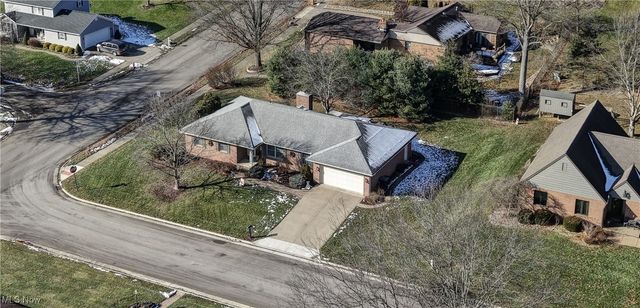 1006 Glen Drive NE, New Philadelphia, OH 44663