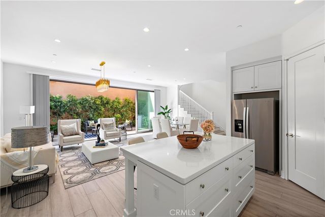 141 Linda Vista, Irvine, CA 92618