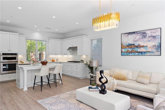 141 Linda Vista, Irvine, CA 92618