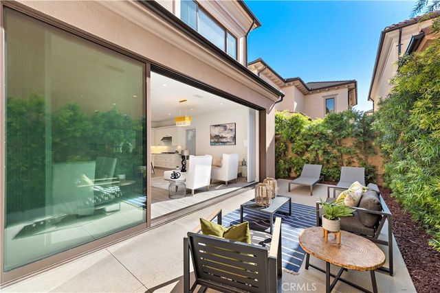 141 Linda Vista, Irvine, CA 92618