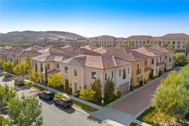 141 Linda Vista, Irvine, CA 92618