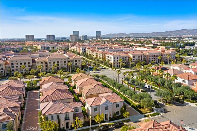 141 Linda Vista, Irvine, CA 92618