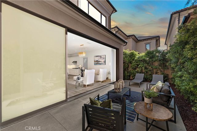 141 Linda Vista, Irvine, CA 92618