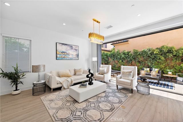 141 Linda Vista, Irvine, CA 92618