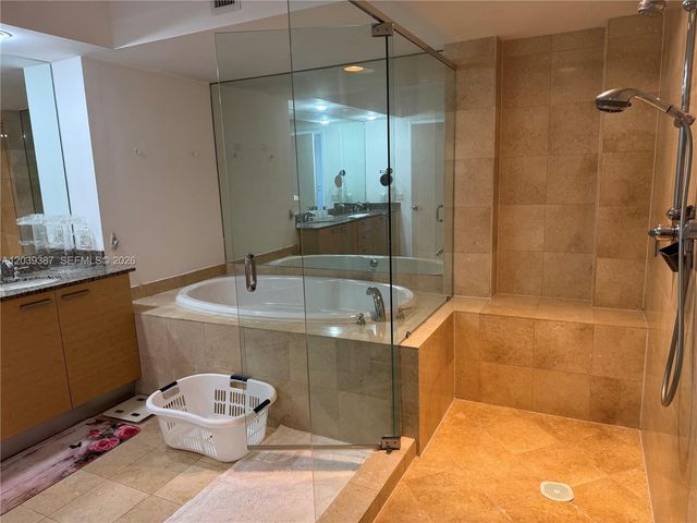 1830 S Ocean Dr 3303, Hallandale Beach, FL 33009