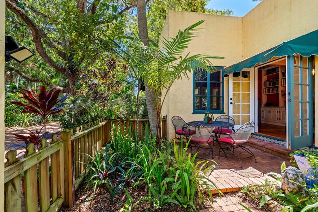 825 Alamanda Street, Boca Raton, FL 33486