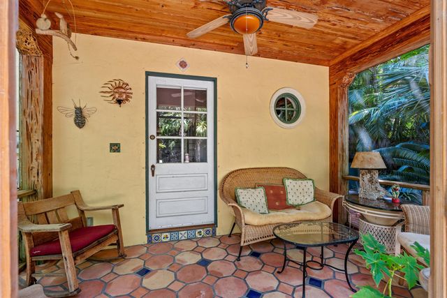 825 Alamanda Street, Boca Raton, FL 33486