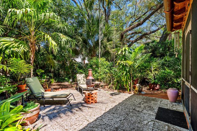 825 Alamanda Street, Boca Raton, FL 33486