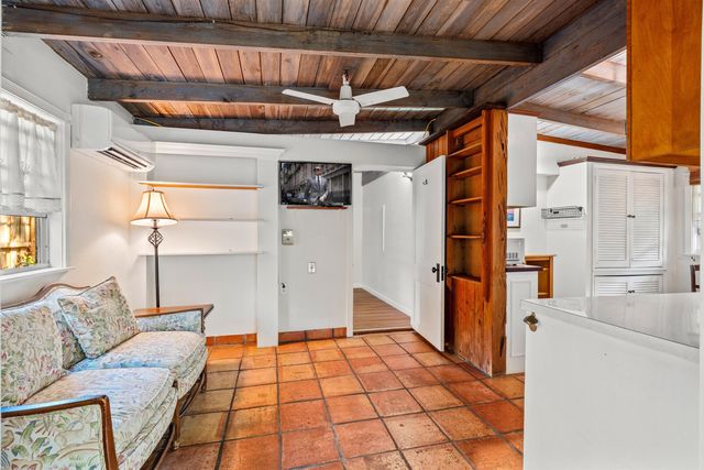 825 Alamanda Street, Boca Raton, FL 33486